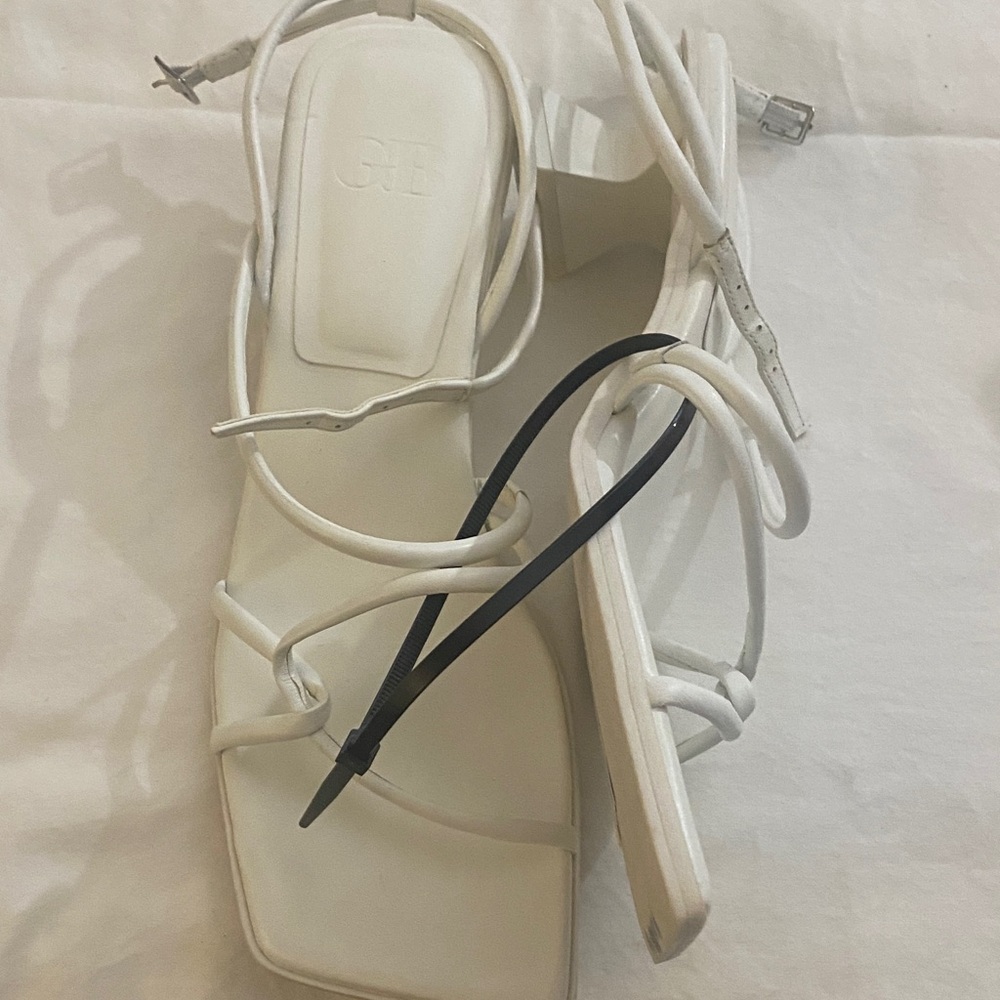 GBG Los Angeles White Strappy Sandals